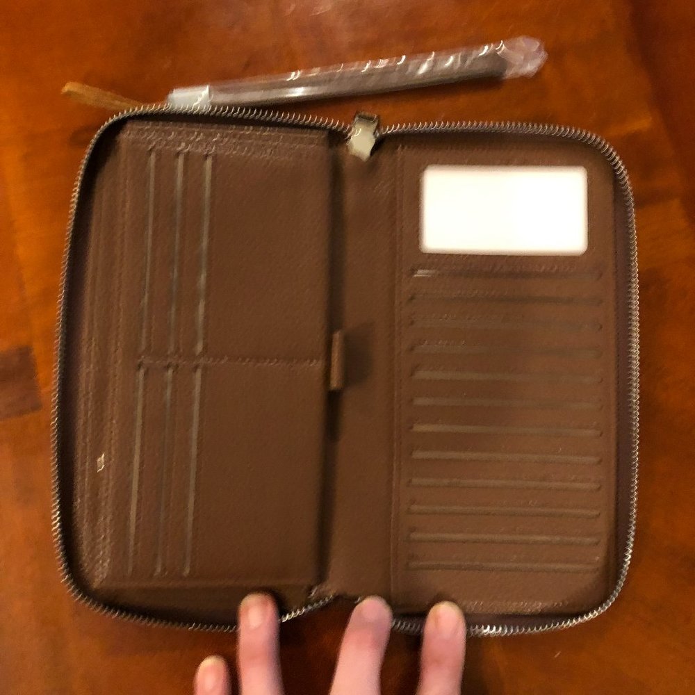 NWOT Brown Faux Leather Wallet - Picture 2 of 4